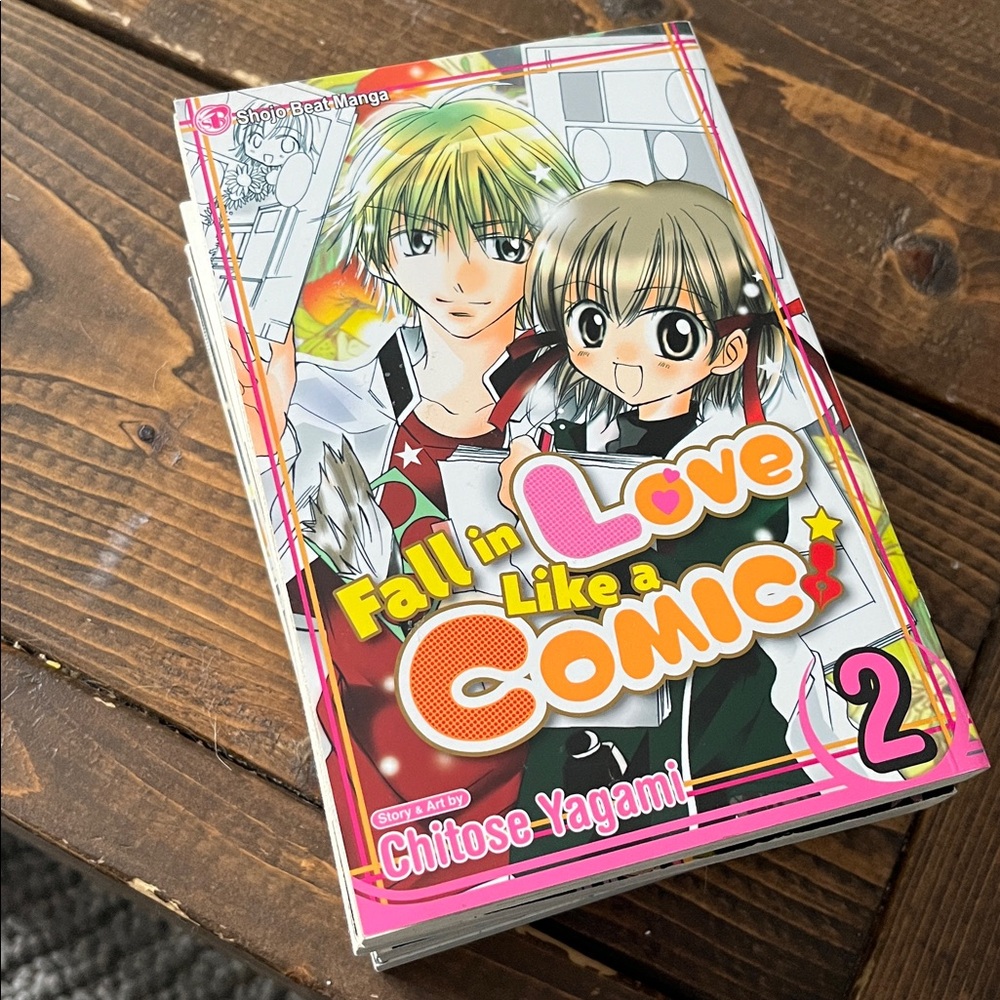 Manga Paperback Bundle - Picture 7 of 7